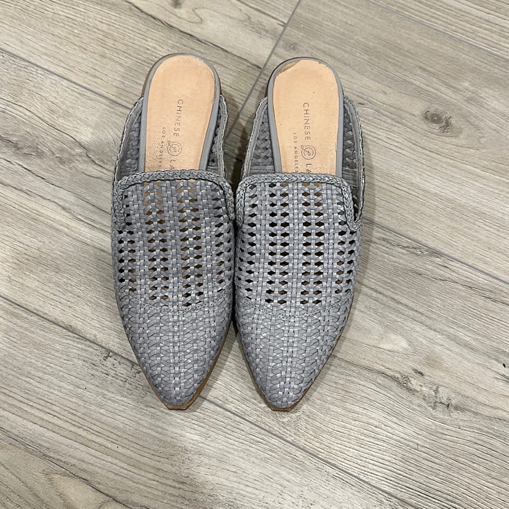 Knitted leather flats